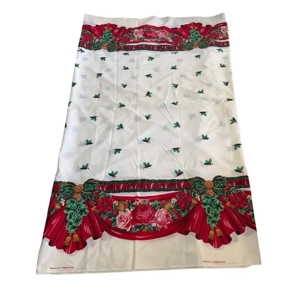 Hallmark Wamsutta Cut to Length Poinsettia Christmas Tablecloth 4 yard 72